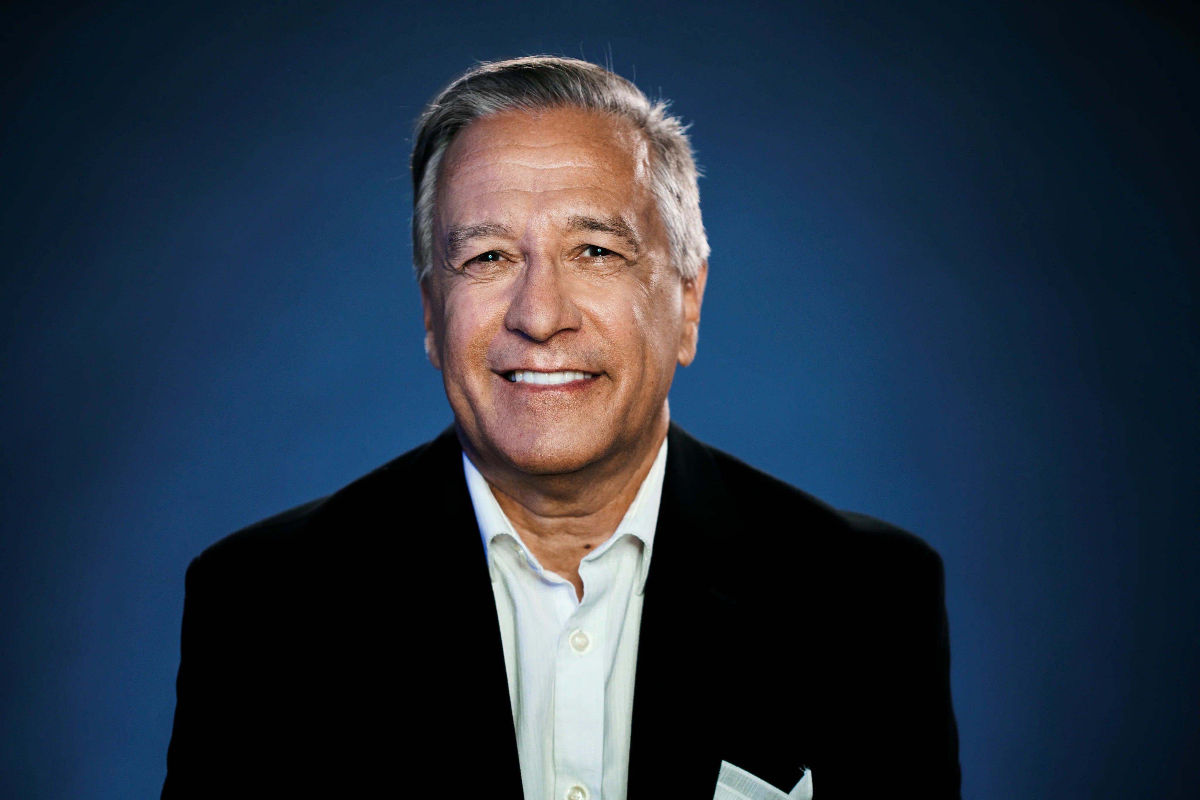 files/friendly-smiling-man.webp